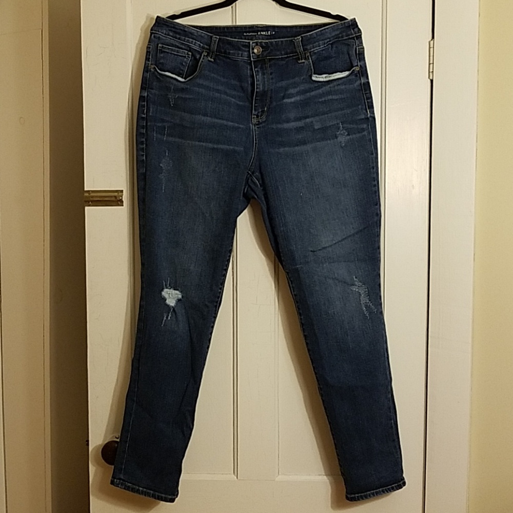 Chico's The Platinum Ankle Jean's 2